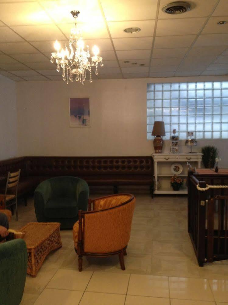 Le Milan Hotel Lourdes
